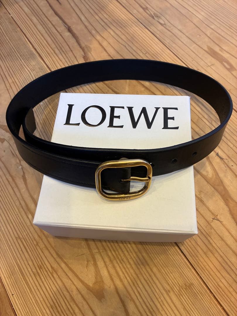 LOEWE ブラックレザーベルト ゴールドバックル