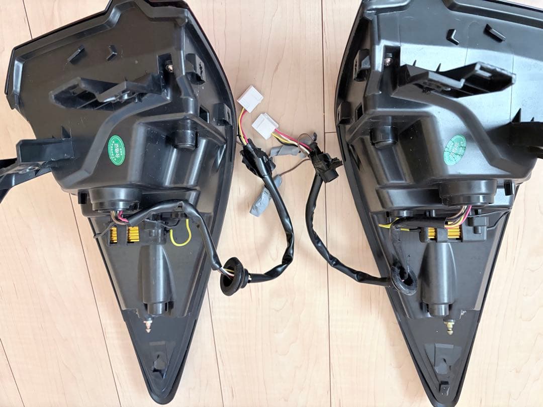 レクサスRX テールランプ一文字化キット