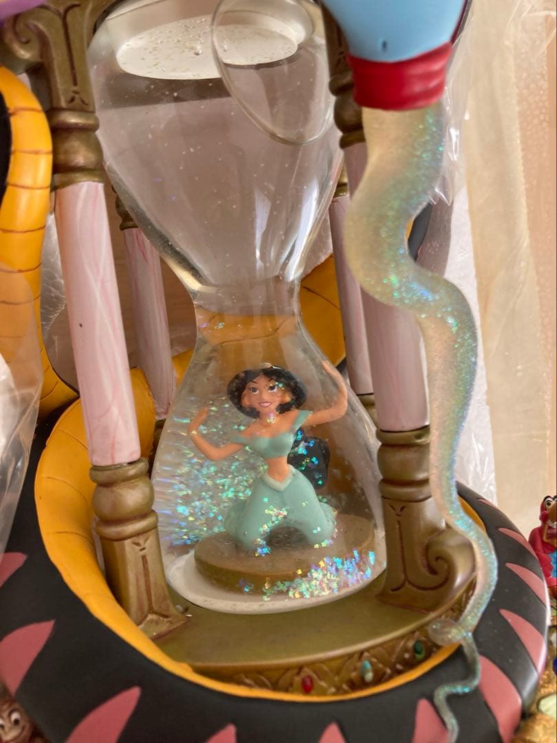 ディズニーストア　アラジン　スノーグローブオルゴール スノードーム　レア