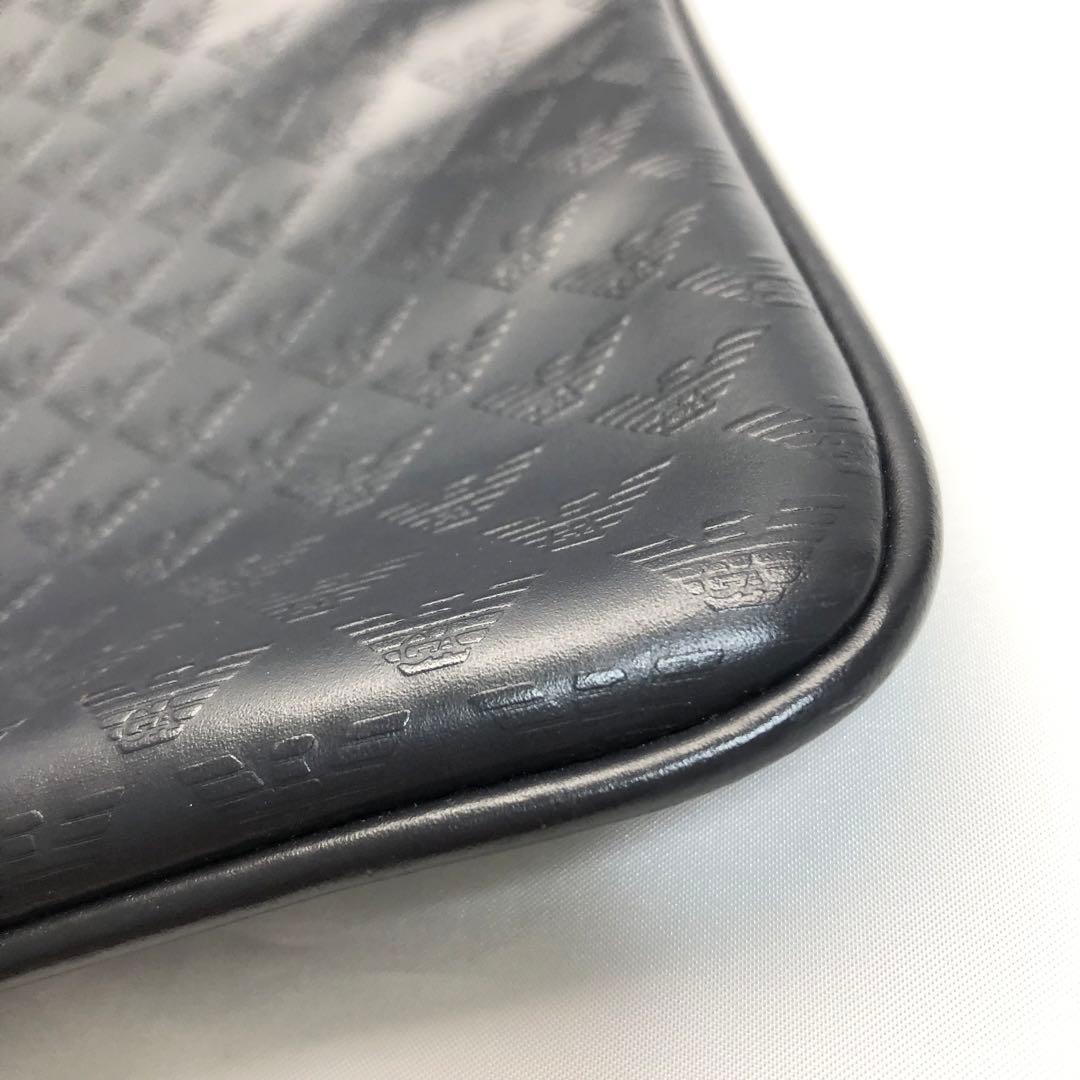 美品✨　EMPORIO ARMANI ショルダーバッグ　薄型　ブラック　レッド
