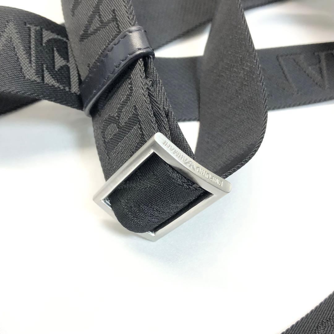 美品✨　EMPORIO ARMANI ショルダーバッグ　薄型　ブラック　レッド