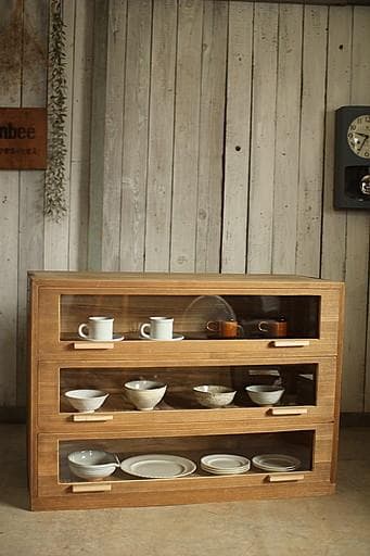 前面ガラスの引き出し3段　食器棚　シャツケース　タンス　チェスト　古家具