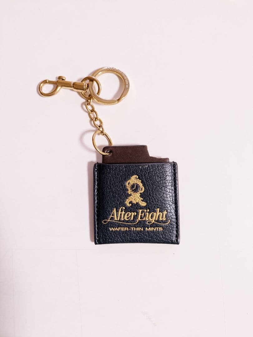 After Eight チャーム