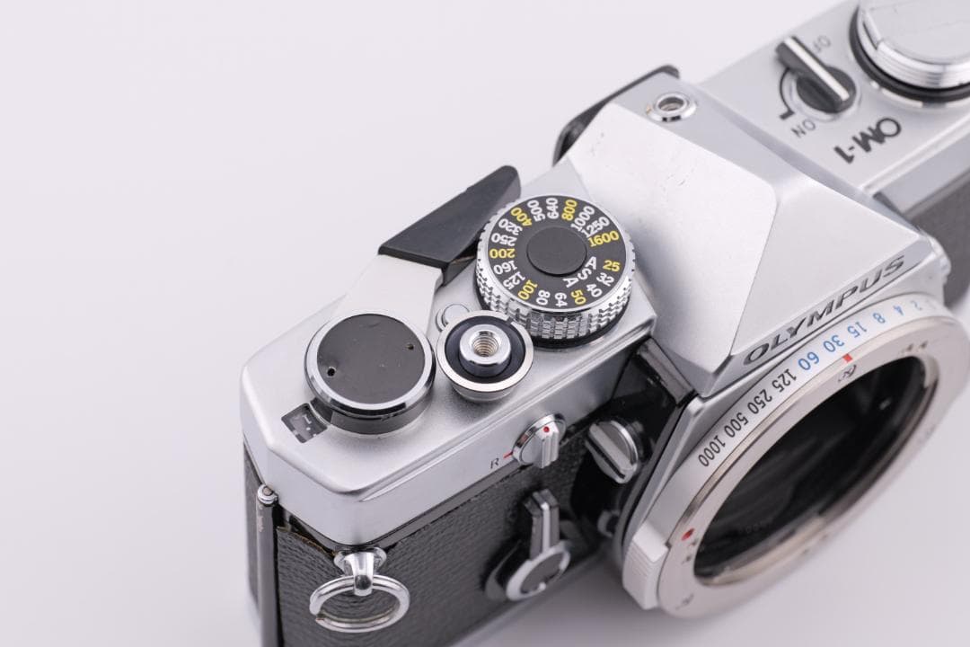 フィルムカメラ Olympus OM-1 + AUTO-W 28mm F3.5