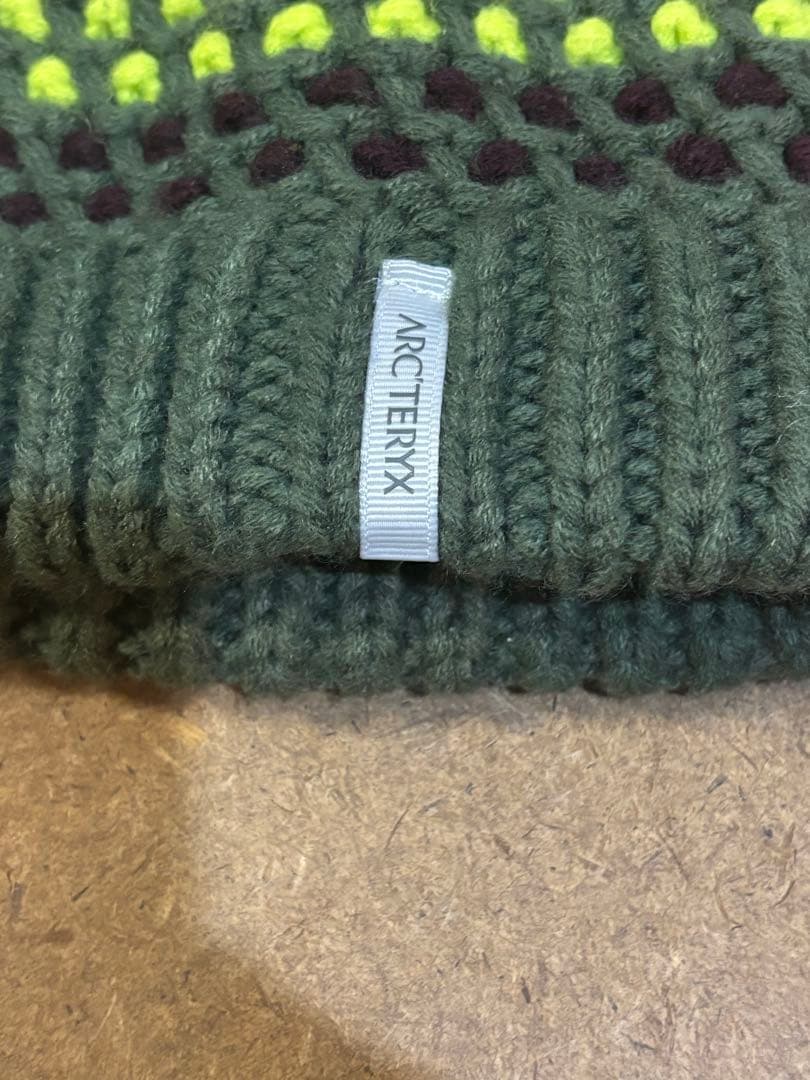 【希少】ARC'TERYX アークテリクス　ポンポン付きニット帽
