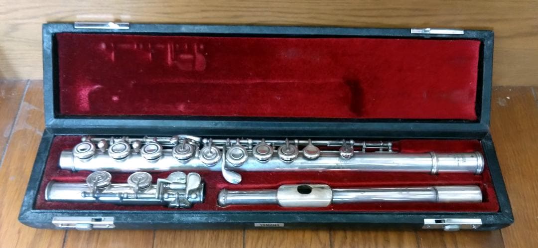 あ*ん様 ヤマハ YFL-451フルートと小フルート譜面台 軽量折り畳みと楽譜4