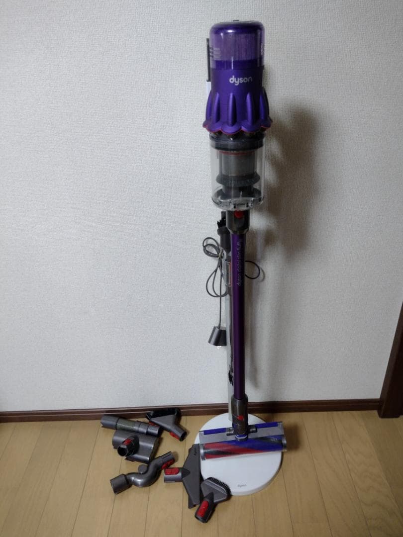 ダイソン★digital slim★SV18★バッテリー新品同等★スタンド付き①