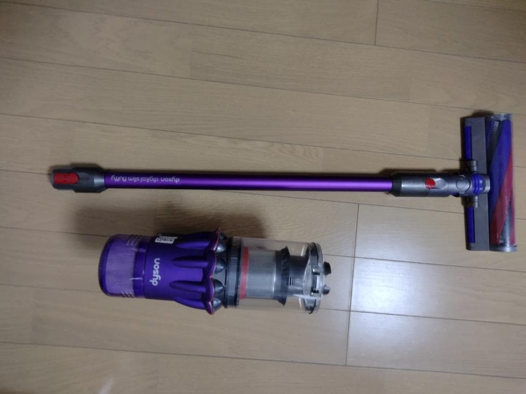 ダイソン★digital slim★SV18★バッテリー新品同等★スタンド付き①