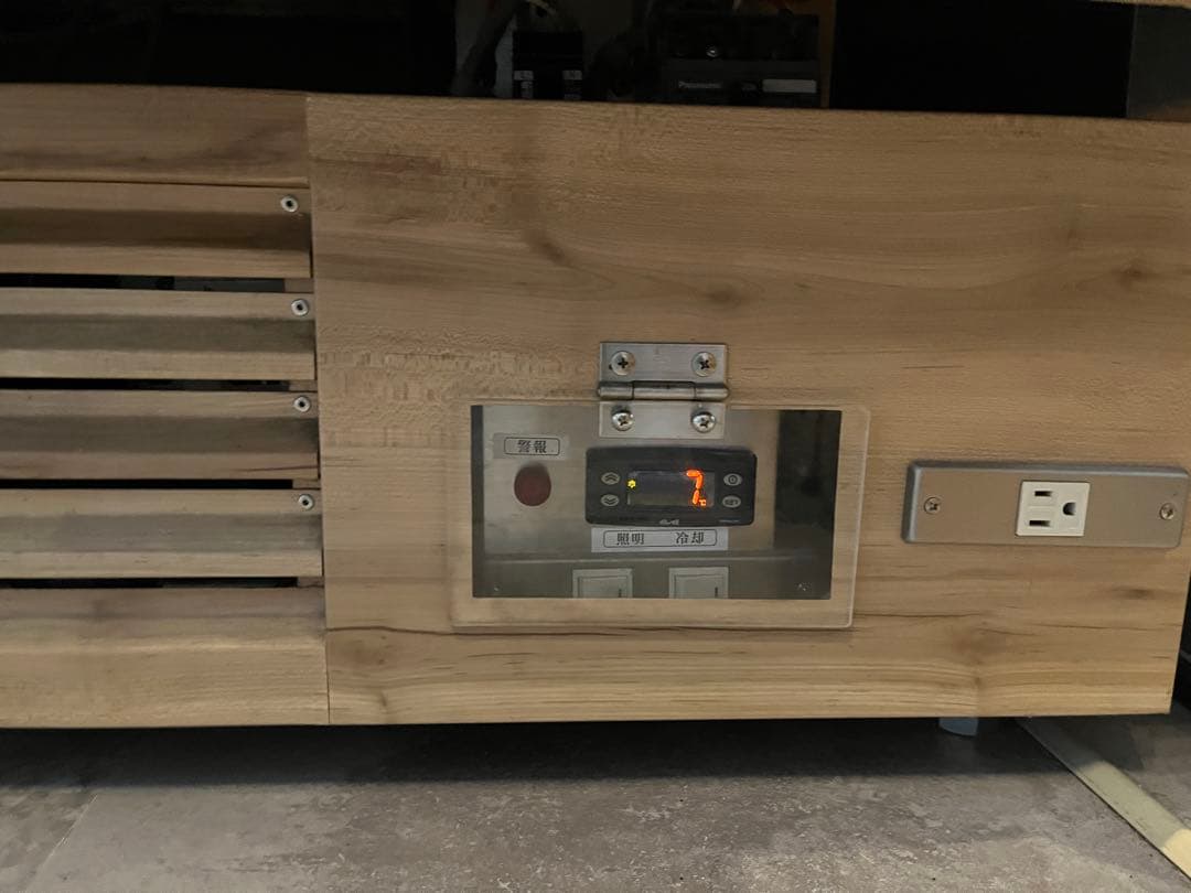 ※格安!!【3月まで期間限定】ガラス扉付き冷蔵ショーケース。ナチュラルウッド加工