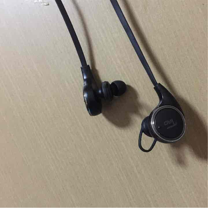 Bluetoothイヤホン