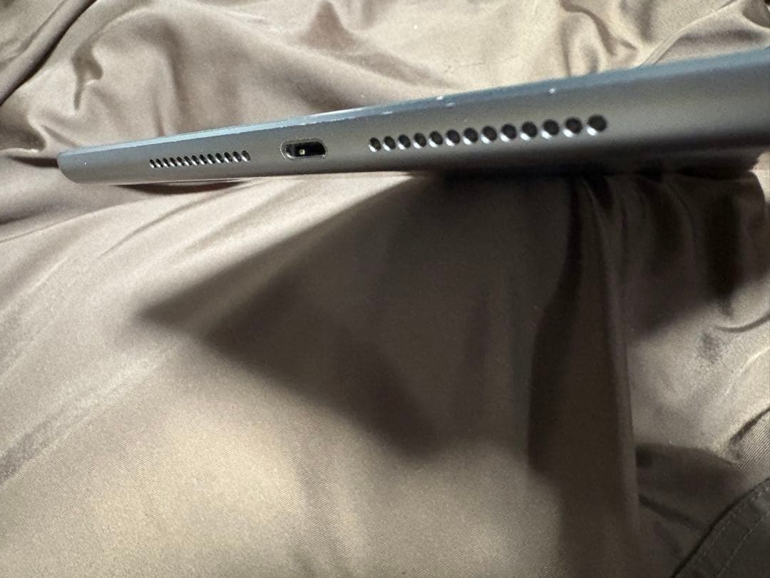 iPad 第8世代 32GB バッテリー89% スペースグレー