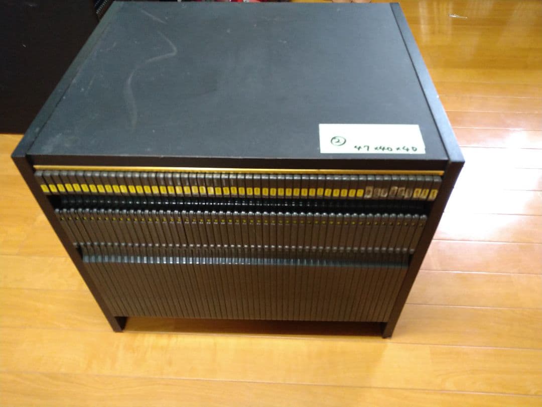 ② LD カラオケ ディスクケース 50枚