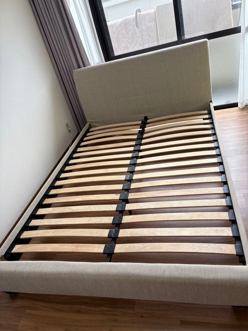 引き取り限定！ sealyセミダブルマットレス➕ニトリベッドフレーム