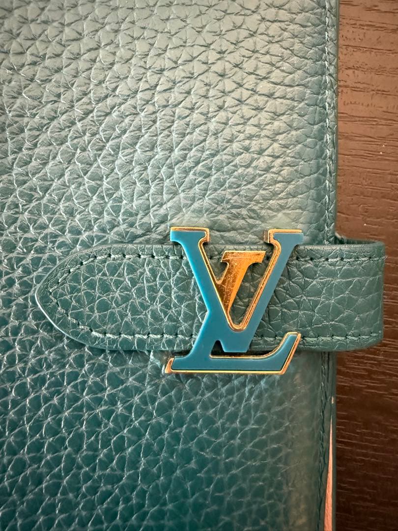 【値下げ不可】ルイヴィトン　LV ヴェルティカル ウォレット　グリーン　長財布