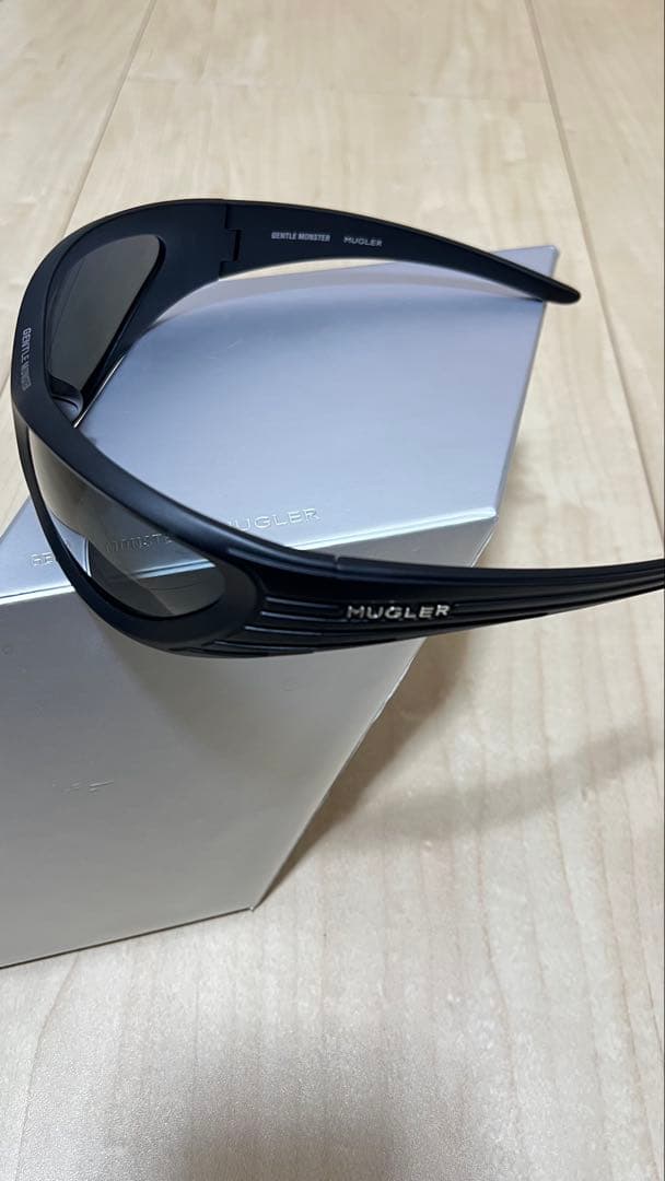 ジェントルモンスター Mugler Spiral 02 M01 サングラス