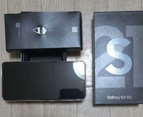 Samsung Galaxy S21 5G Phantom White　本体