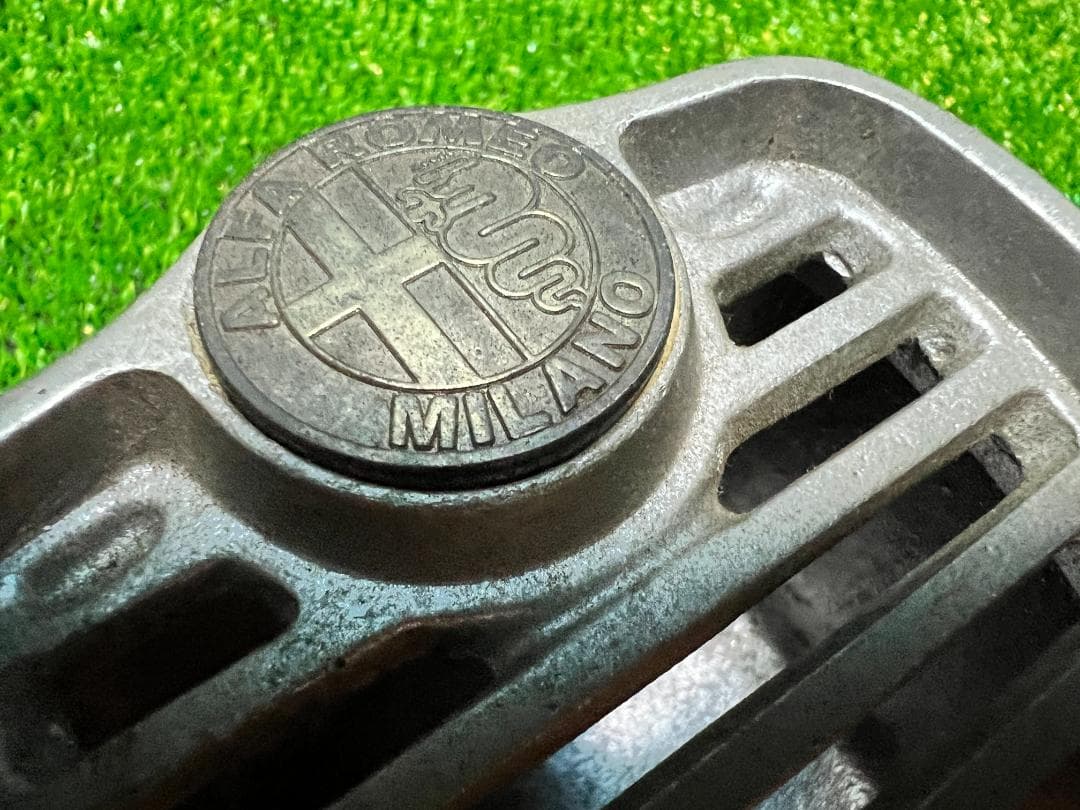 アルファロメオ エンブレム 盾型グリル 灰皿・小物入れ