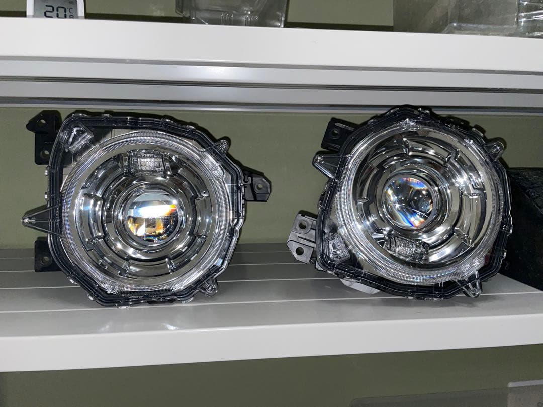 ジムニーシエラ　JB74W 新車外し　純正LEDヘッドライト