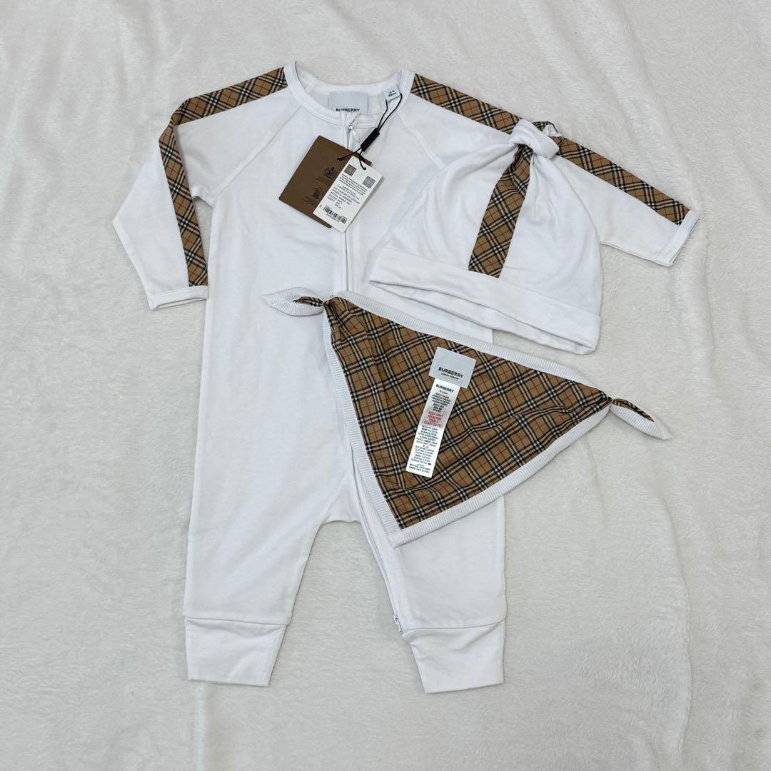 新品タグ付き　バーバリー　チェックトリム　コットン　スリーピース　ベビー
