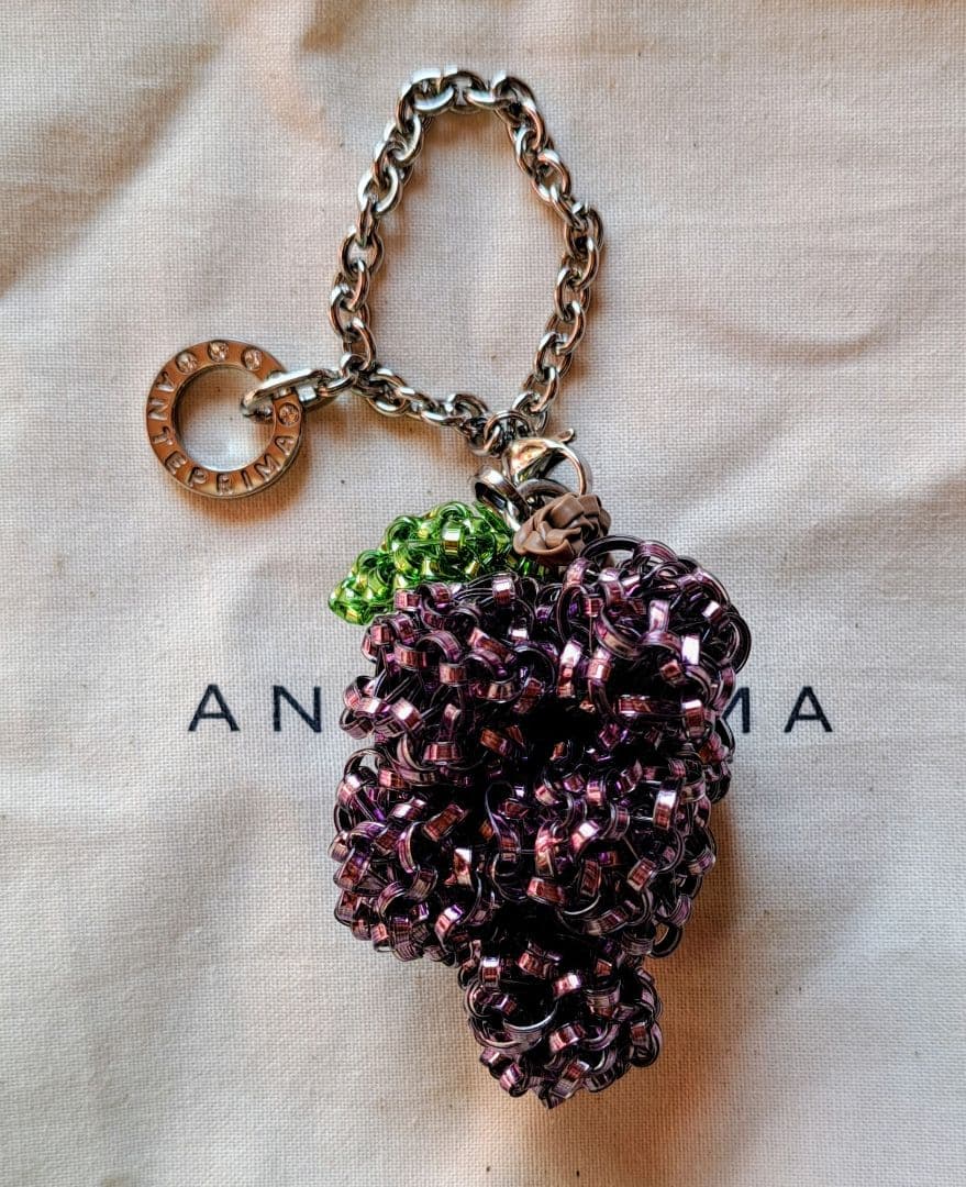 アンテプリマ　モティーヴォ フルッタ グレープ ワイヤーチャーム