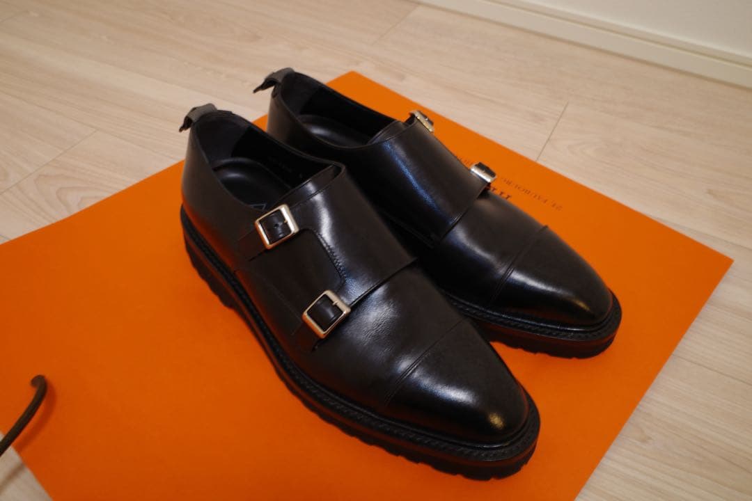 ダブルモンクストラップ