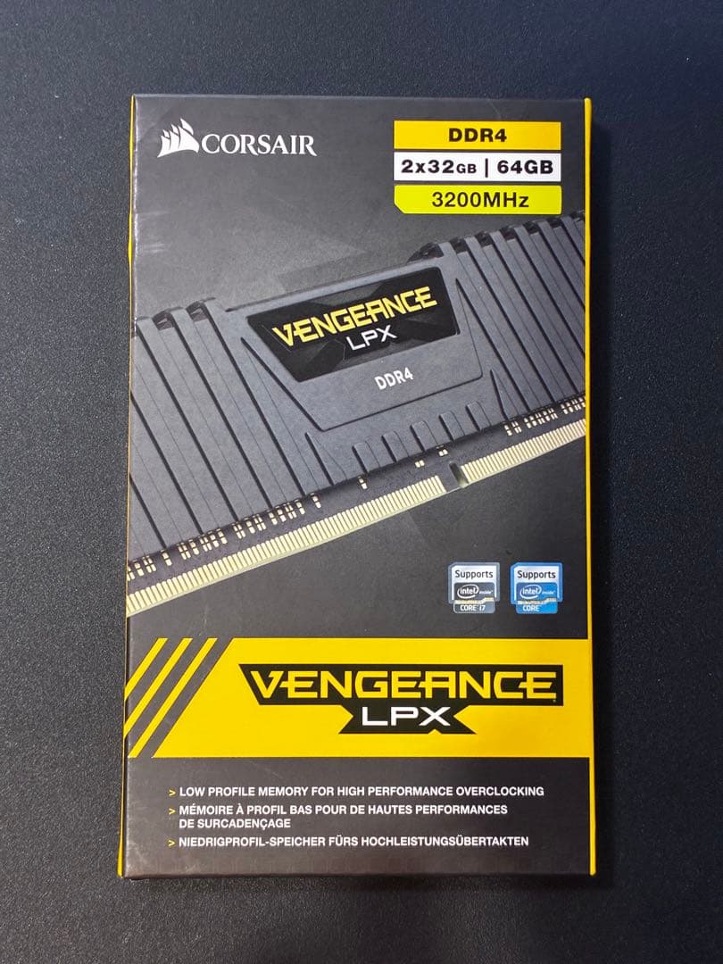 メモリー CORSAIR VENGEANCE LPX DDR4-3200 32GBx2