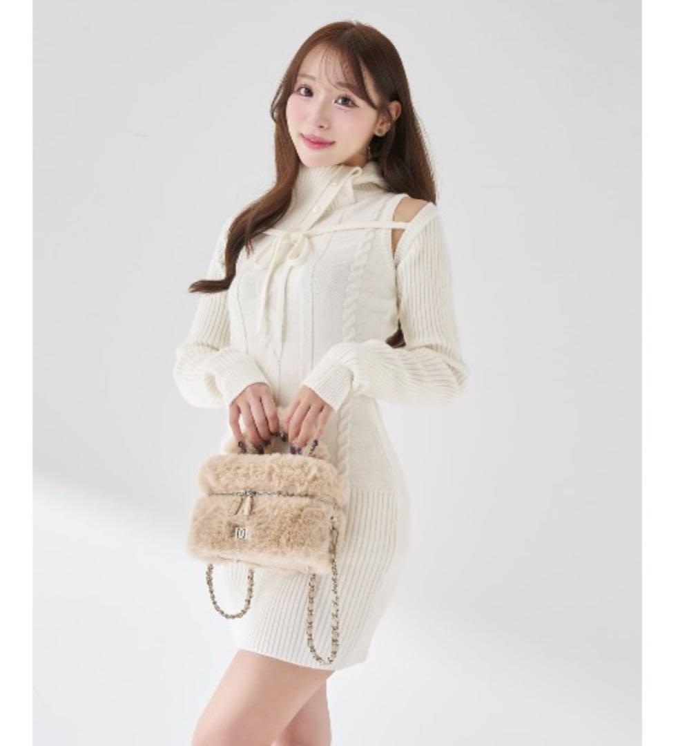 ダーリッチ　デザインネックニットミニワンピース