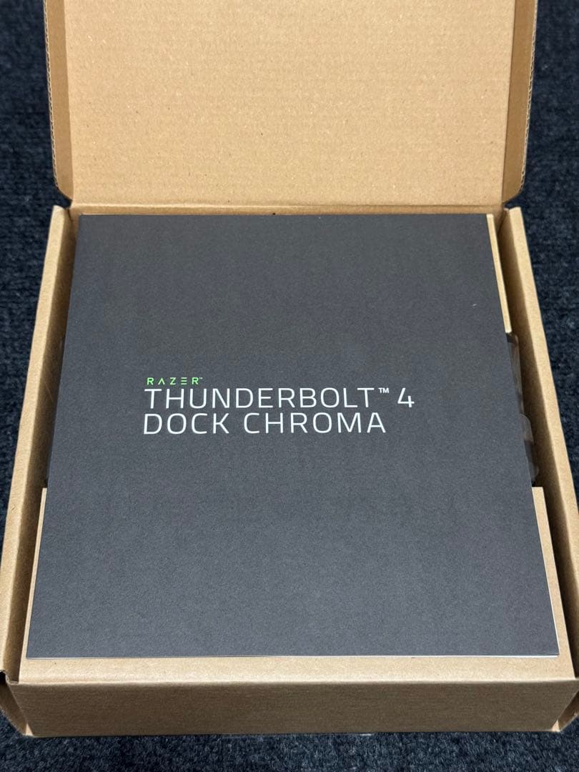 Razer Thunderbolt 4 Dock ドッキングステーション