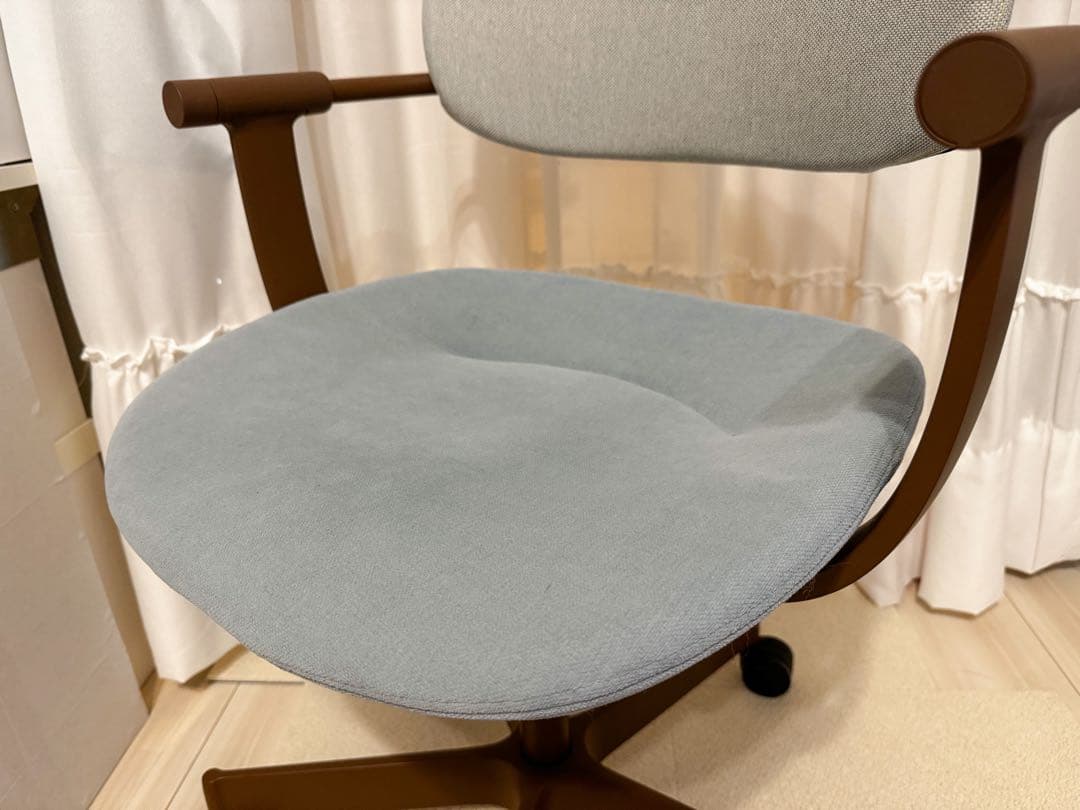 【土日祝のみ発送】イトーキ　バーテブラ03