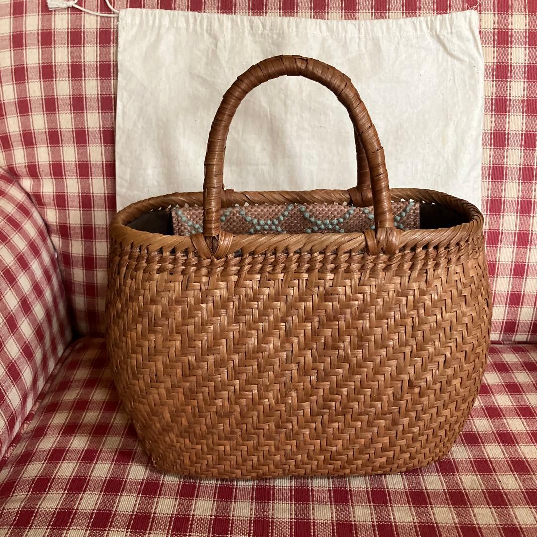 かごやブラウン編み込みかごバッグミナペルホネンかぶせ