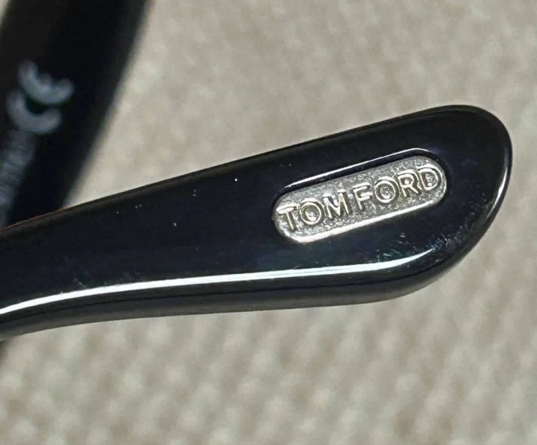 【美品】TOM FORD /トムフォードHolt TF516サングラス