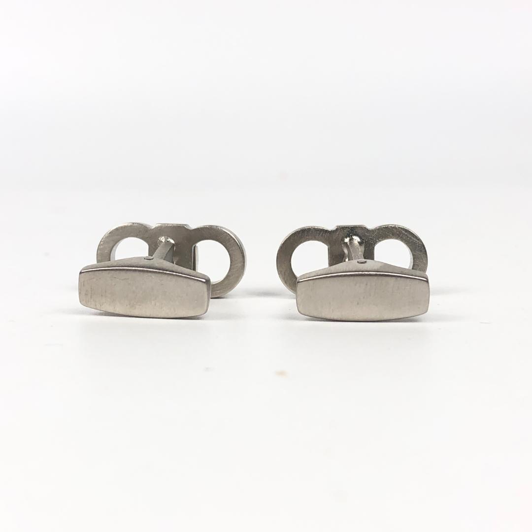 8F292/サルヴァトーレフェラガモ/カフリンクス/ダブルガンチーニ/シルバー