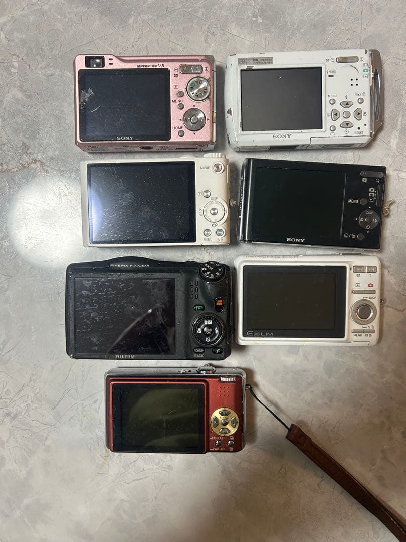 コンパクトデジカメ7台まとめ売り（ジャンク品）