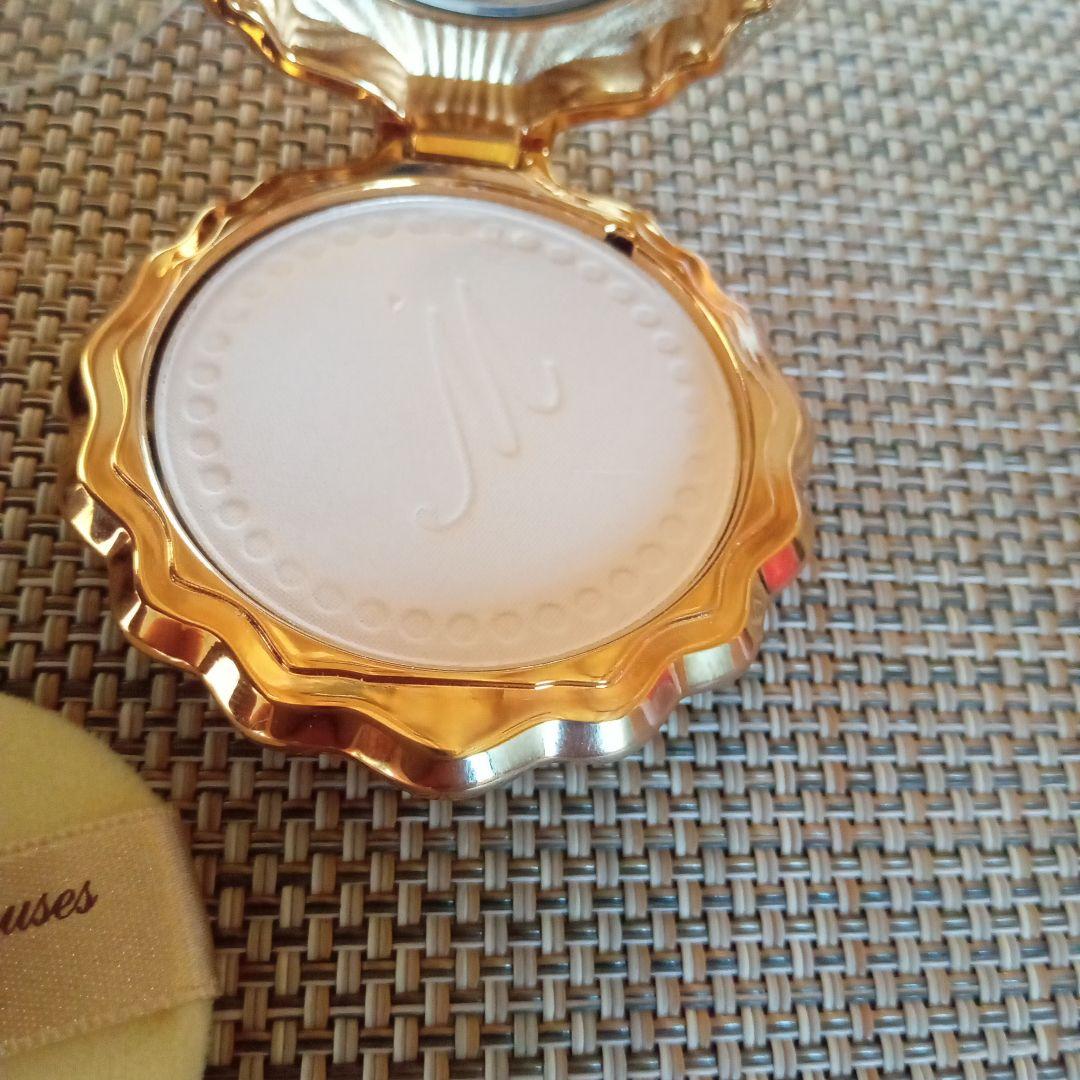 [美品]　ラデュレ リミテッド エディション パウダーケース パウダー付