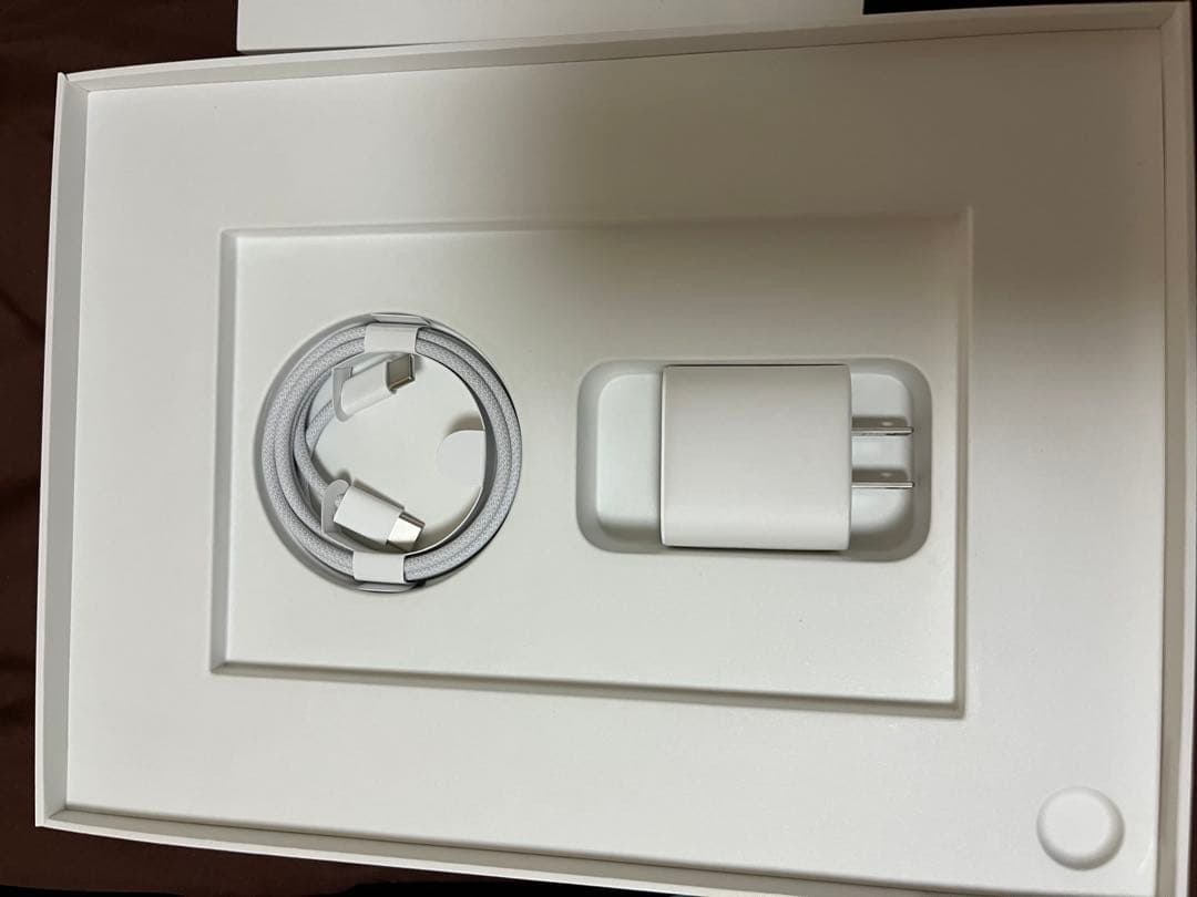 【超美品】IPad A16 128GB ブルーWiFiモデル