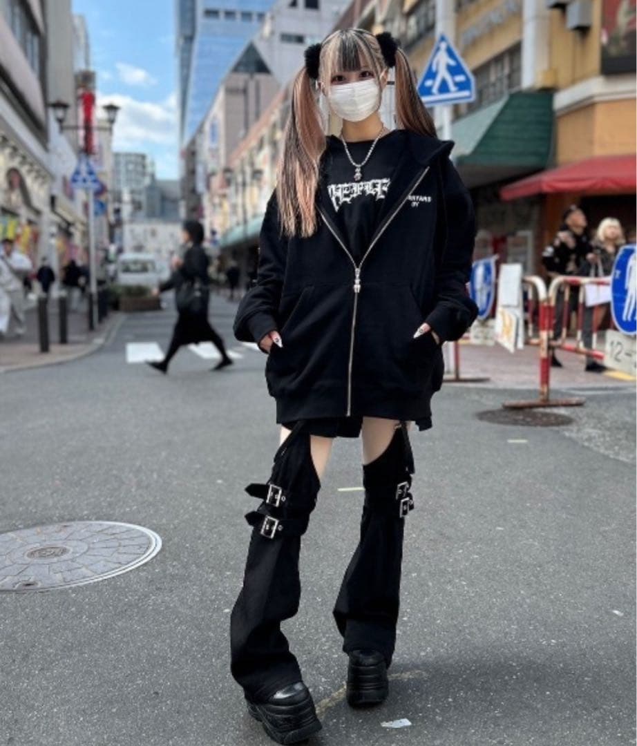 今だけ6000円引き！ REFLEM レッグカバー付きデニムショーパン