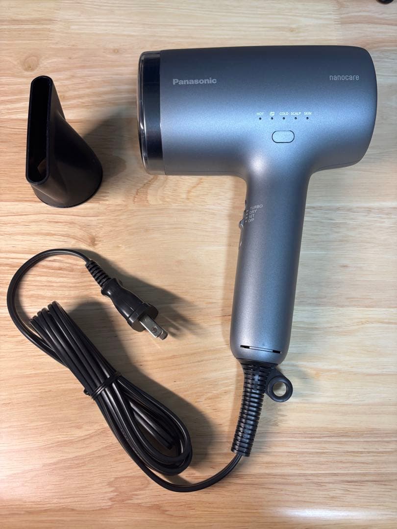 最新モデルPanasonic ナノケア ドライヤー EH-NA9M