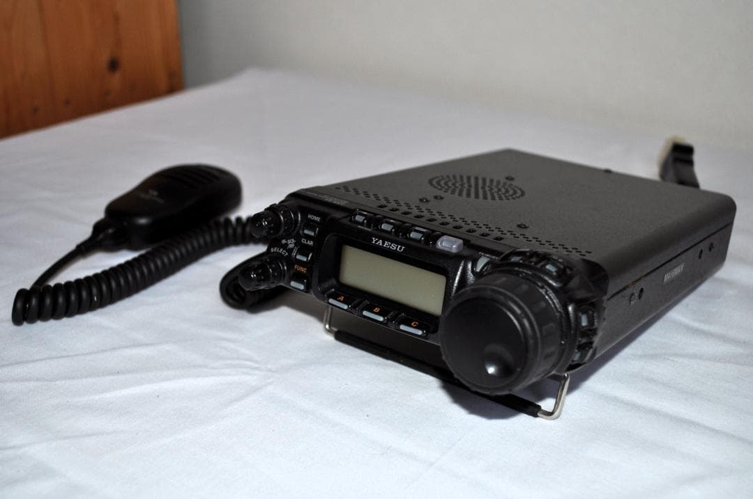 ヤエス　FT-857D　トランシーバー　　　 付属品あり