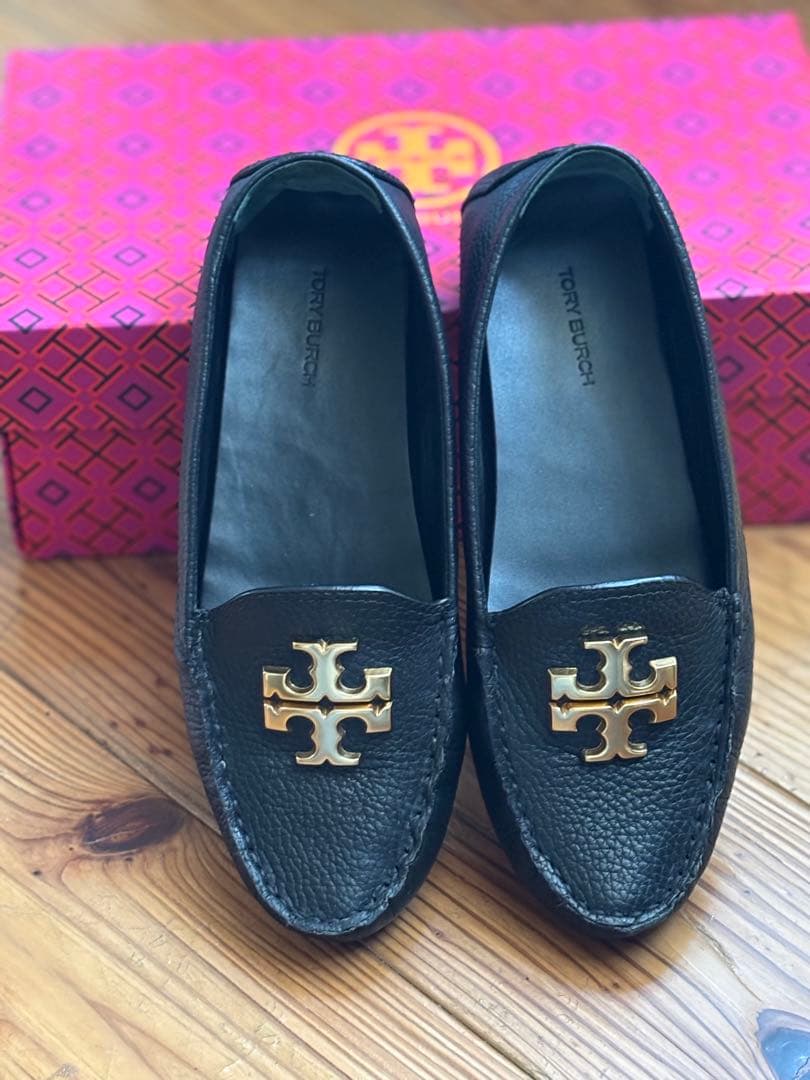 Tory Burch フラットシューズ