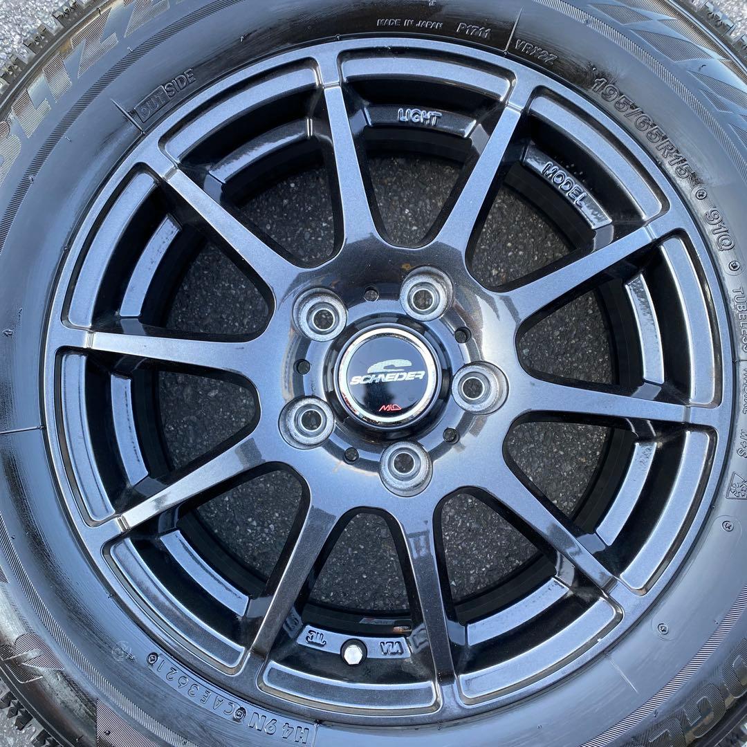 中古バリ溝ブリヂストンスタッドレスセット195/65R15 セレナ