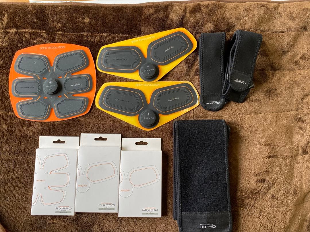 お得！シックスパッド　アブズ　ボディ　新品ジェルシート付き