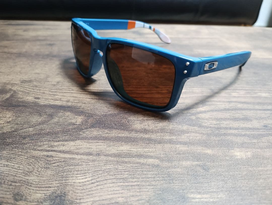 OAKLEY HOLBROOK 偏光レンズ ホルブルック