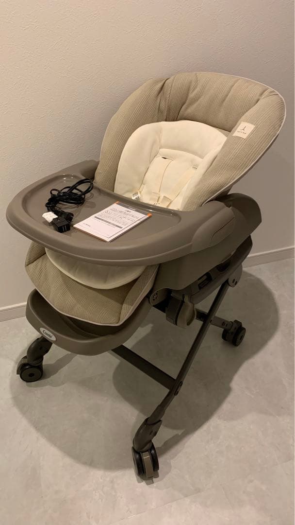 Combi ネムリラ tete a tete 電動スウィングチェア