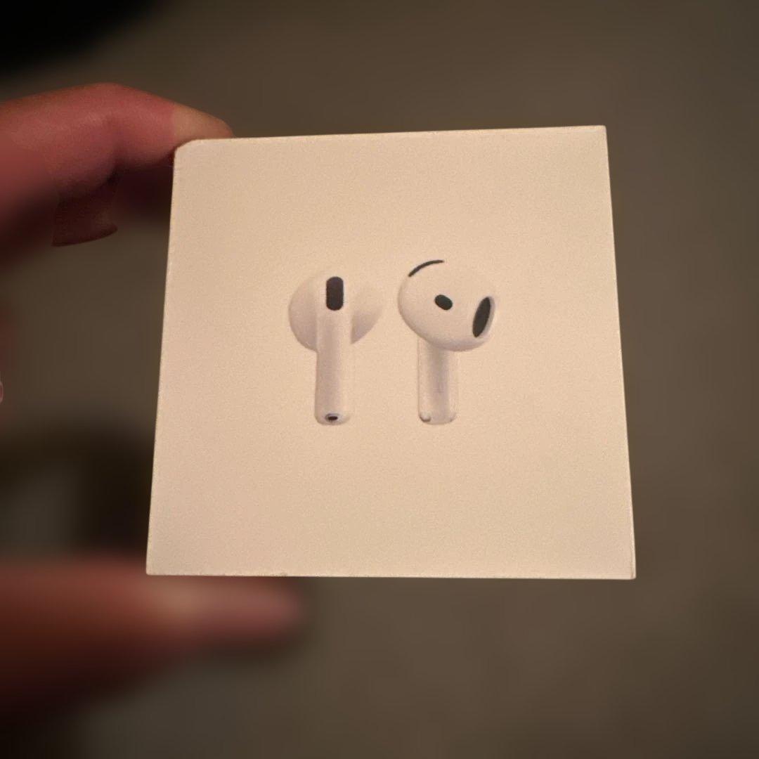 Apple AirPods 4本体 新品未開封　値下げ