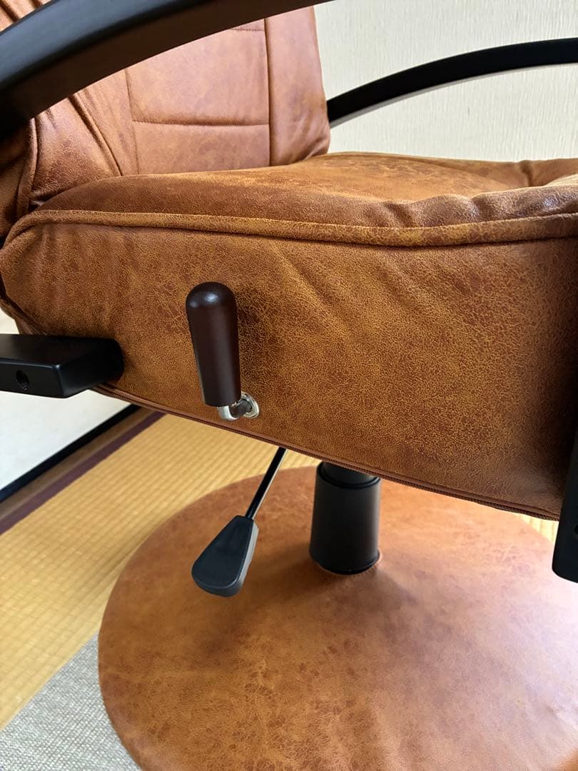リクライニングチェア 肘掛け付 肘付き ヘッドレスト付 高さ調整可能　ブラウン