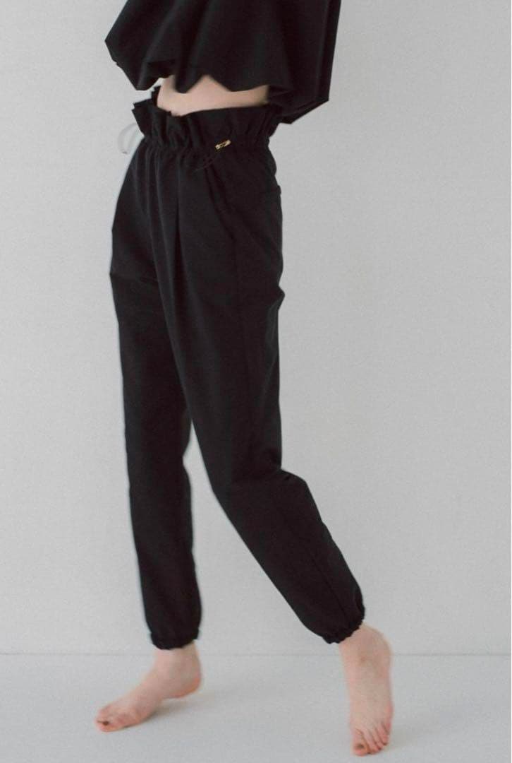 maison de Dolce. メゾンドドルチェアクティブパンツ Sサイズ