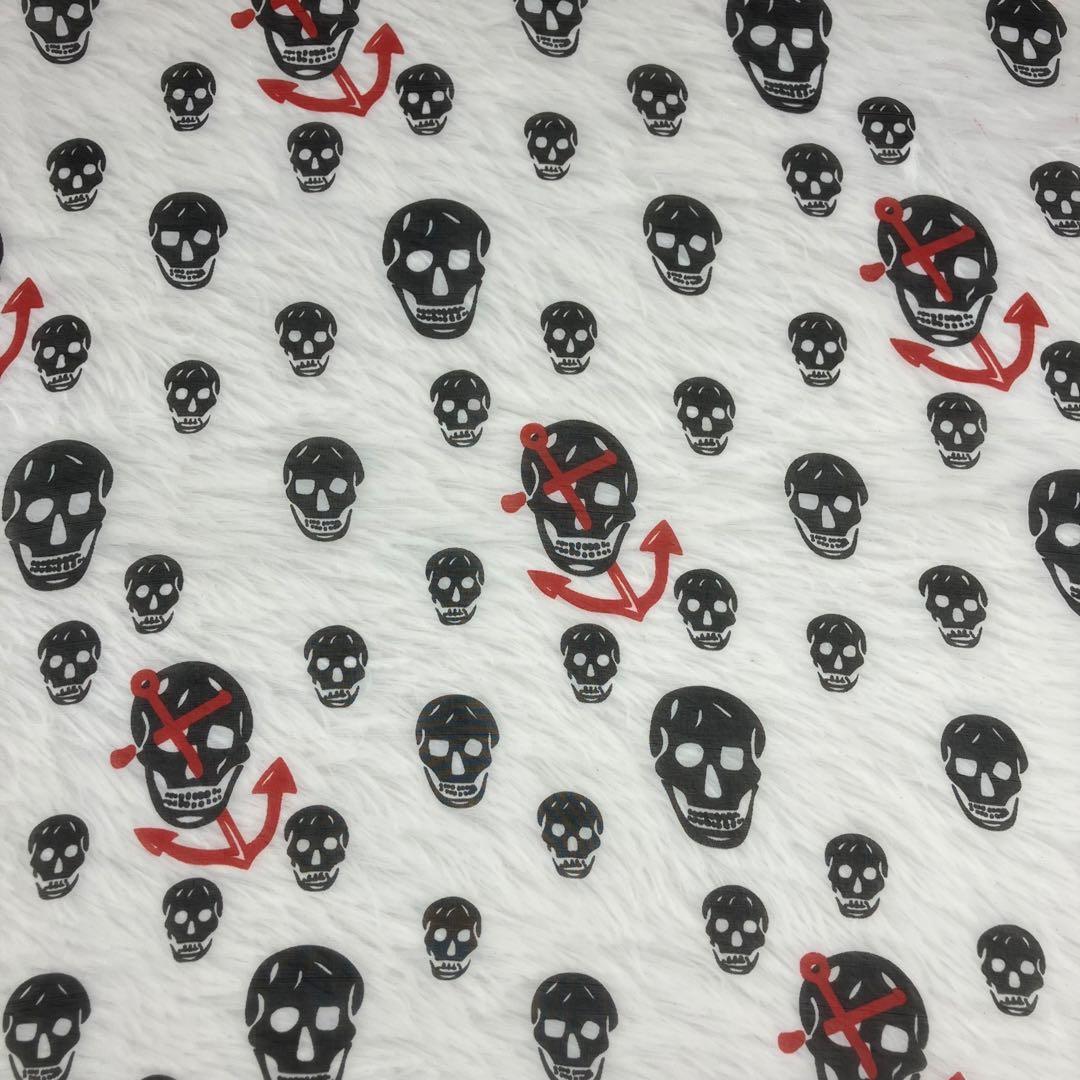 アレキサンダーマックイーン　スカーフ　スカル　ドクロ