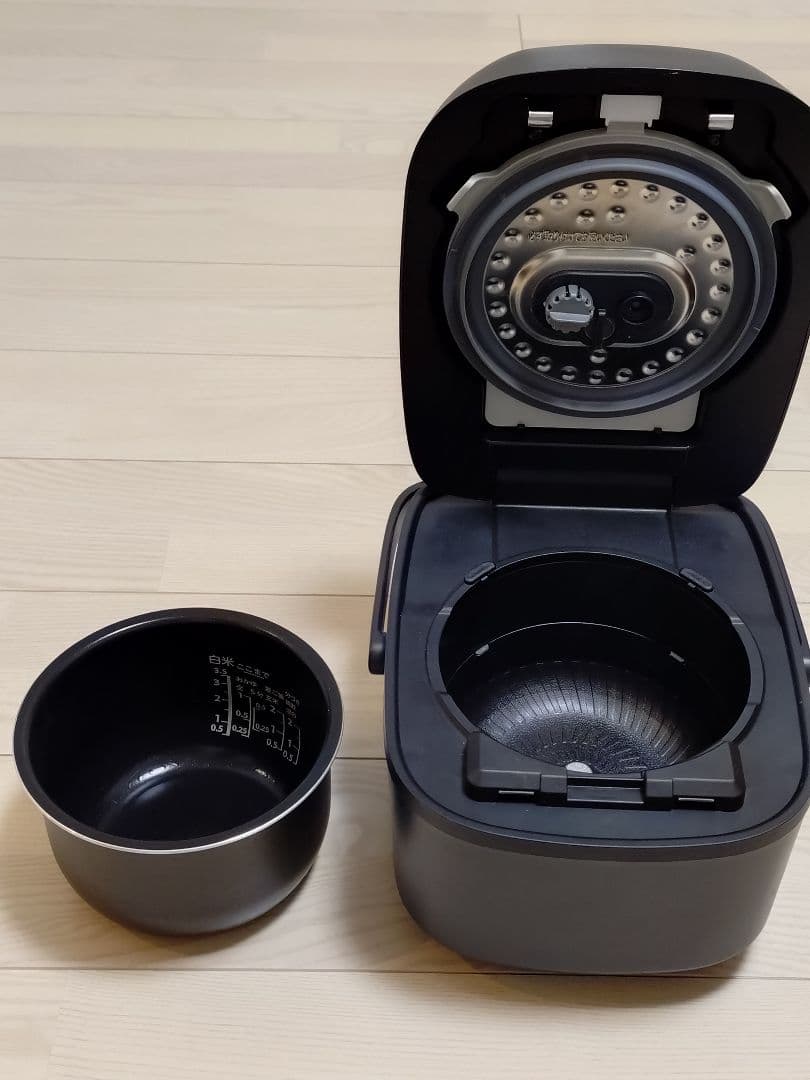 炊飯器3.5合　炎匠炊き　東芝製