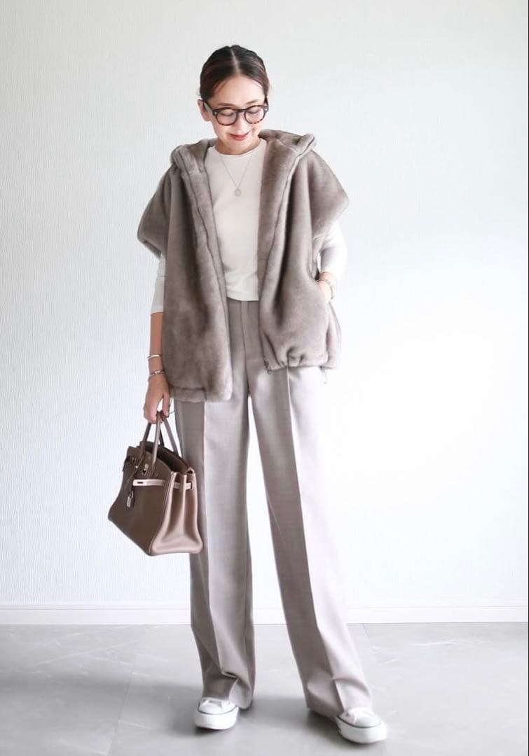 完売　BETOUPE　/　ECOPEL Fur　エコファー　フーディーベスト