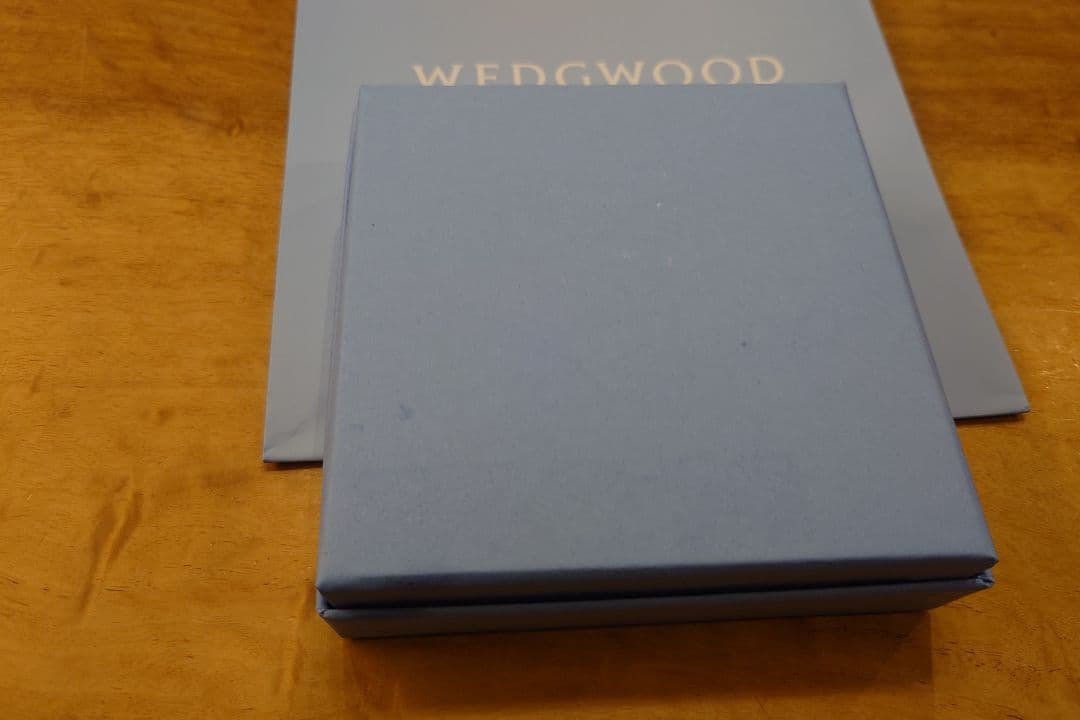  馬と花のレリーフプレート